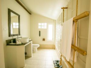 88825_16051019250042208208